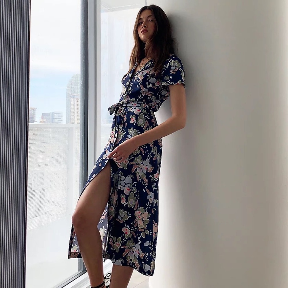 Aritzia Wilfred Shirt Dress